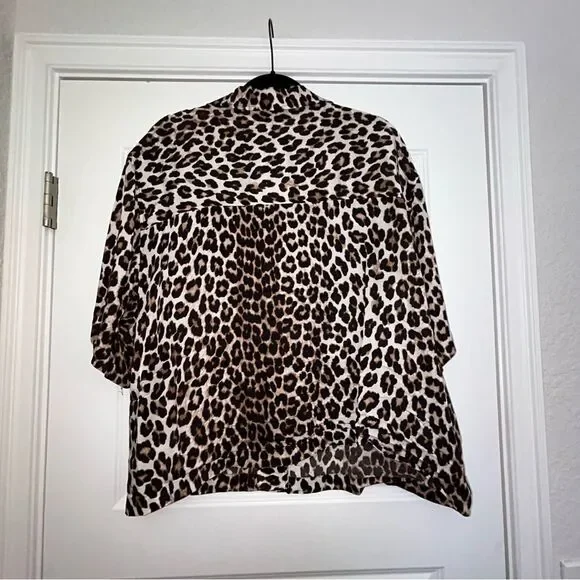 H&M Animal Print Button Front Boxy Short Sleeve Blouse Shirt Top - Picture 9 of 10